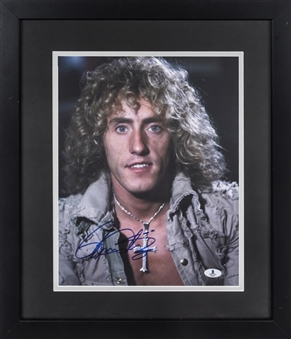 The Whos Roger Daltrey Single Signed Photo In 17x20 Framed Display (Beckett)	